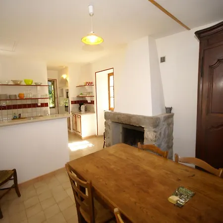 Vakantiehuis Hilltop Near Beaulieu (Ardeche)